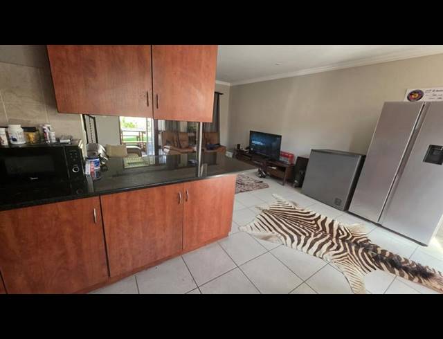 2 BEDROOM TOWNHOUSE FOR SALE IN ANNLIN